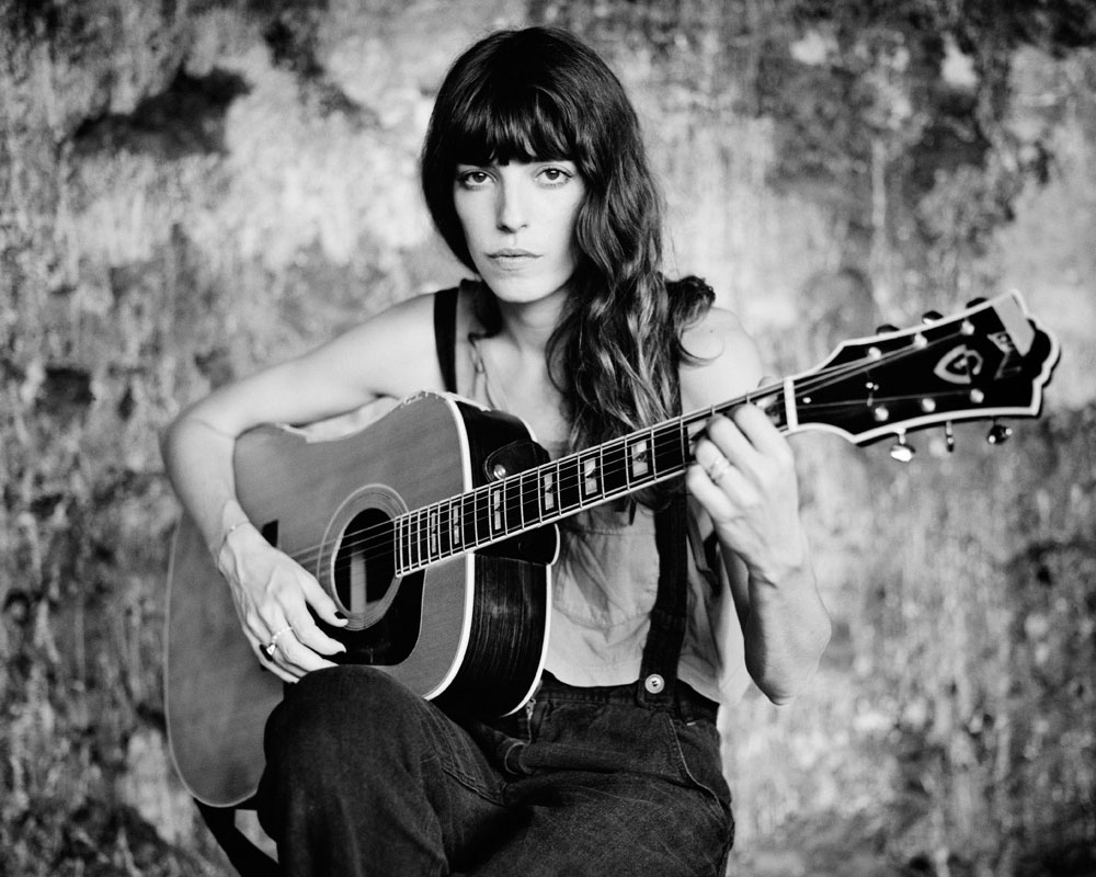 lou doillon, places, icu